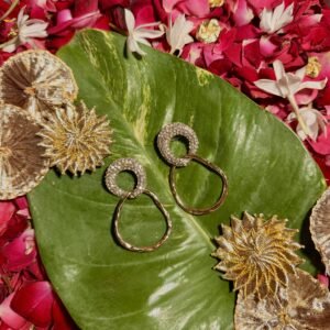 Hum Joli : Crystal Irregular Ring